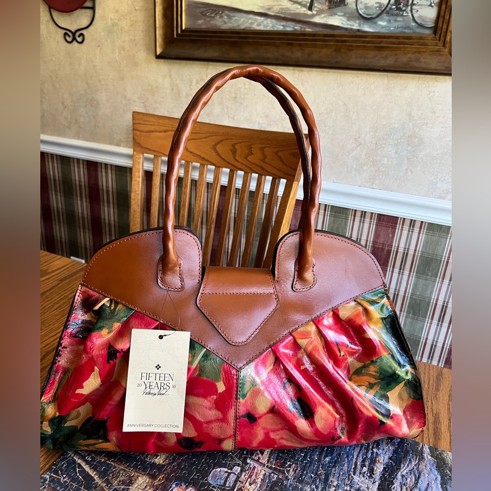 NWT Patricia Nash 15 Year Anniversary Spring Floral Lione leather shoulder bag - Picture 11 of 14